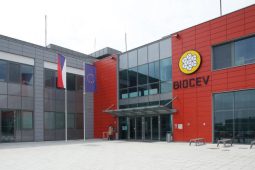 Výzkumné centrum BIOCEV ve Vestci patří mezi evropskou špičku