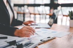 Daňové právo bez stresu: Proč se vyplatí spolupracovat s odborníky