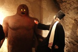 Byl jedním z největších židovských učenců své doby. Přesto si ho pamatujeme hlavně jako tvůrce Golema