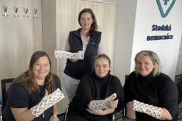 Stodská nemocnice zavádí komfortní fixaci končetin Opencast