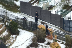 Dron, pes i hlídky v akci: Policie kontrolovala chaty v Klatovech a okolí