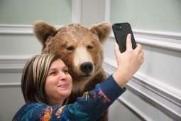 Za vysvědčení za medvědem Míšou. Zámek Kinských zve na Zvířátka v zimě