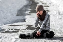 Ledovka v kraji z pohledu záchranky: Jsou nějaké komplikace?