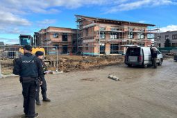 Pozdvižení na Opavsku: Při výkopech se našla letecká puma, evakuace 37 lidí