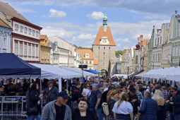 Domažlice se chystají na nabitý rok: Město zaplní slavnosti, koncerty i tradice!