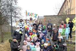 Domažlické děti převzaly město: Masopustní radovánky plné smíchu a tance!