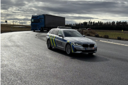 FOTO – Přetížené kamiony i unavení řidiči: Dopravní policie měla plné ruce práce!