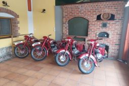 Pomozte najít šestici ukradených legendárních motocyklů