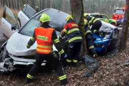 Loňský rok v číslech: hasiči zasahovali u 1 326 dopravních nehod