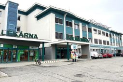 Dnešním dnem odstartovala další etapa modernizace rožnovské polikliniky