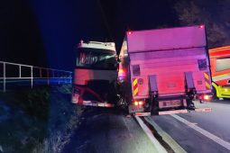 Srážka vlaků u Zlivi přinesla zranění desítkám lidí. Policie zahájí trestní řízení