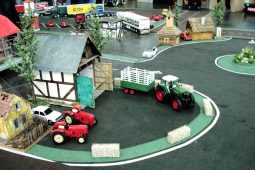 Kamiony, bagry i Dakar ovládnou Liberec. Do Kolosea míří největší RC show roku