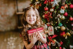 Vánoční trhy na Mariánském náměstí rozzářily Prahu